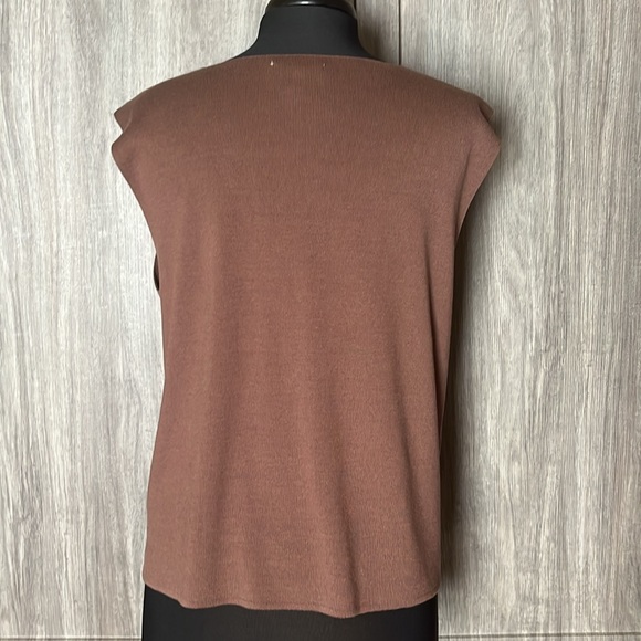 Goldwater Creek sleeveless shirt - Picture 5 of 12